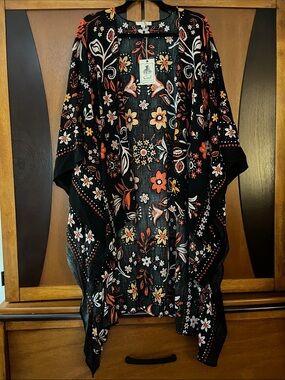 NWT Easel Open Front Kimono-Black w/Coral & Cream Floral Border Print